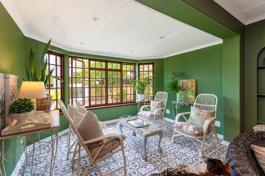 3 Bedroom Property for Sale in Leisure Isle Western Cape